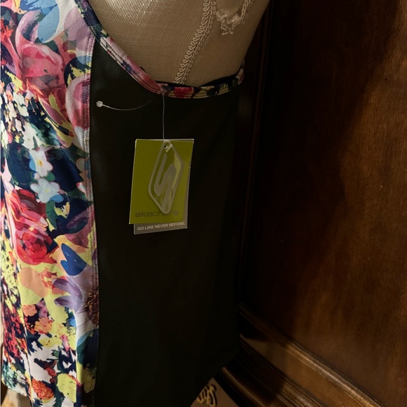 Sketchers Sz L Activewear Top NWT😊😊 - Picture 6 of 13